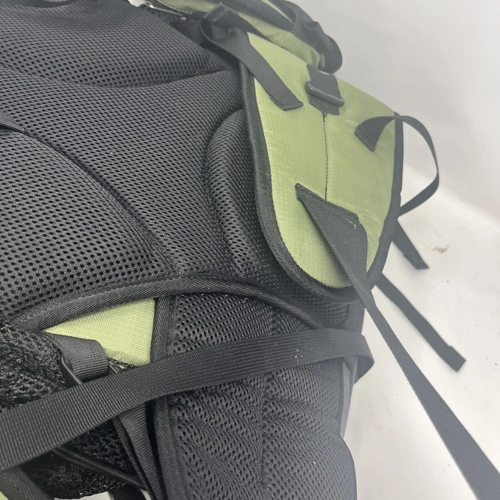 Orvis Fly Fishing Backpack Olive Drab Hiking Rod Bag Water-Resistant